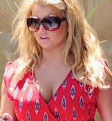 Jessica Simpson cleavage