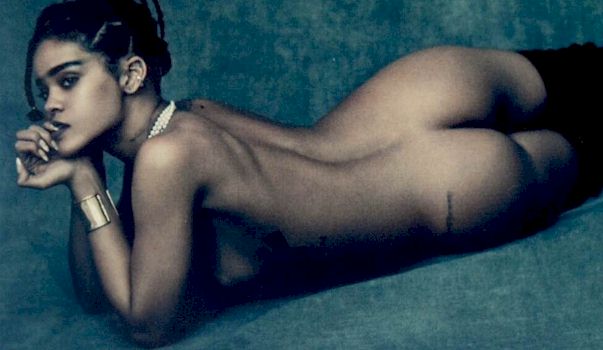 Rihanna S Tits 78