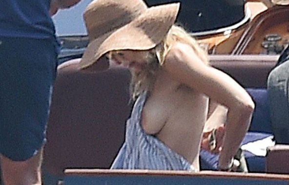 Gillian Anderson Archives â€“ The Nip Slip - Celebrity Nudity