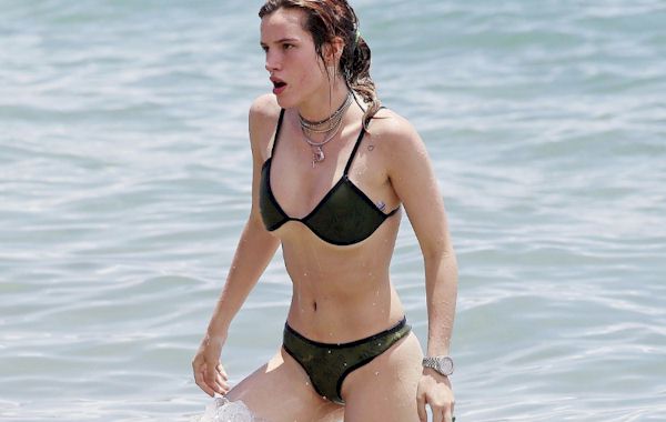 Hair Ling Topless Beach Voyeur - Bella Thorne Flashing Pubes and Arm Pit Hair at the Beach! - The Nip Slip