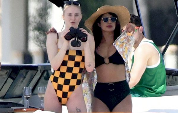 Sophie Turner Nipples