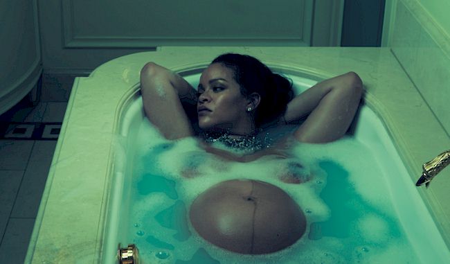 Rihanna pregnant and topless