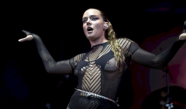 Tove Lo see through in concert