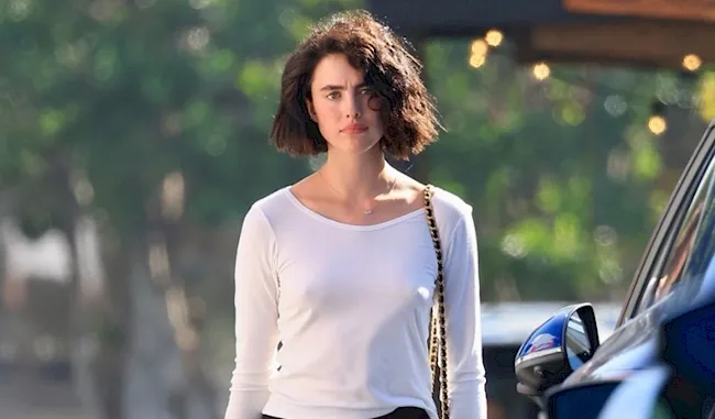 Margaret Qualley braless