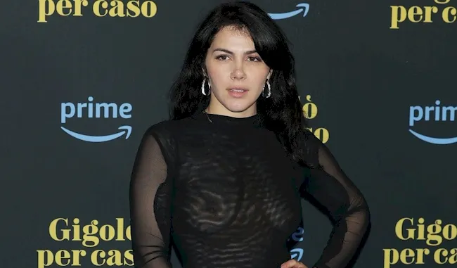 Valentina Nappi see through to nipples