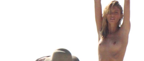 Anja Rubik topless