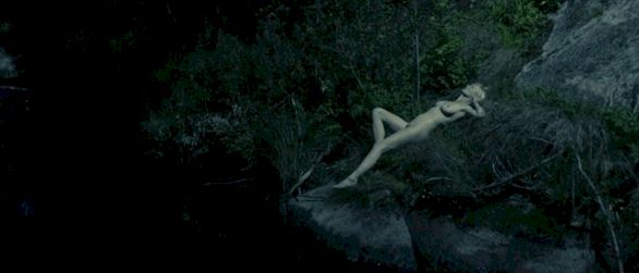 Kirsten Dunst topless