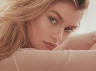 Stella Maxwell