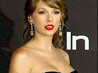 Taylor Swift Nip Slip