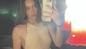 Pretty actress snaps a selfie