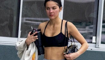 Olivia Rodrigo Outside a Gym With Tate McRae!