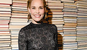 Leslie Bibb in a Lace Top at a Charity Dinner!
