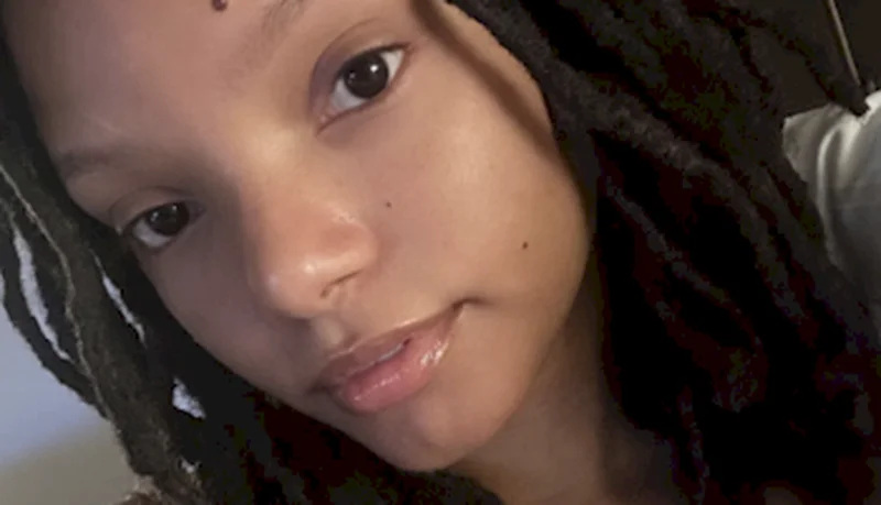 Halle Bailey Nip Slip in Selfie!