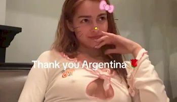 Addison Rae Thanks Argentina With Pokies!