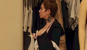 Thick Bhad Bhabie Spotted While Shopping!