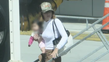 Millie Bobby Brown Pokies When Arriving At LAX!