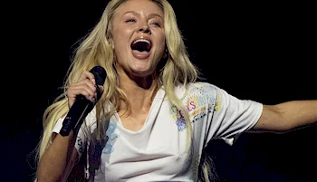 Zara Larsson Pokies At Coachella Concert And Butt Crack Selfie!