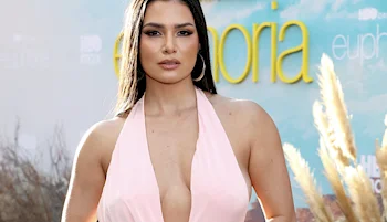 Maria Del Mar Gonzalez Pokies At Euphoria Season 3 Premiere!