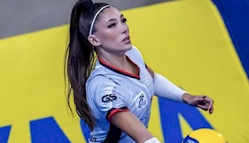 Meet Brazilian Volleyball Player Julia Molina!