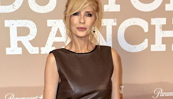 Kelly Reilly Pokies In A Leather Dress At A Screening Of Dutton Ranch!