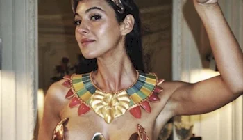 Behind The Scenes Monica Bellucci Nip Slip As ‘Cleopatra’!