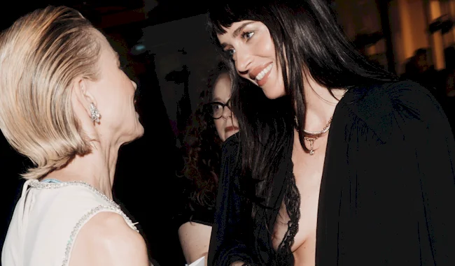 Dakota Johnson Nip Slip At ‘VOGUE World 2026’!