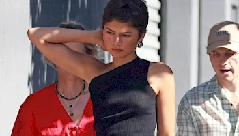 Braless Zendaya Visits An Art Gallery!