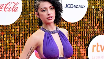 Malu Trevejo Braless At The ‘Premios Juventud Awards 2026’!