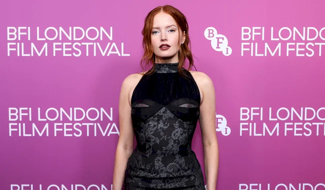 Ellie Bamber Show Nipples At ‘The Face Of Horror’ Screening!