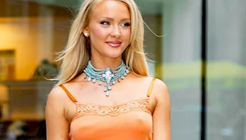 Zara Larsson Showing Nipple Pokies In NYC!